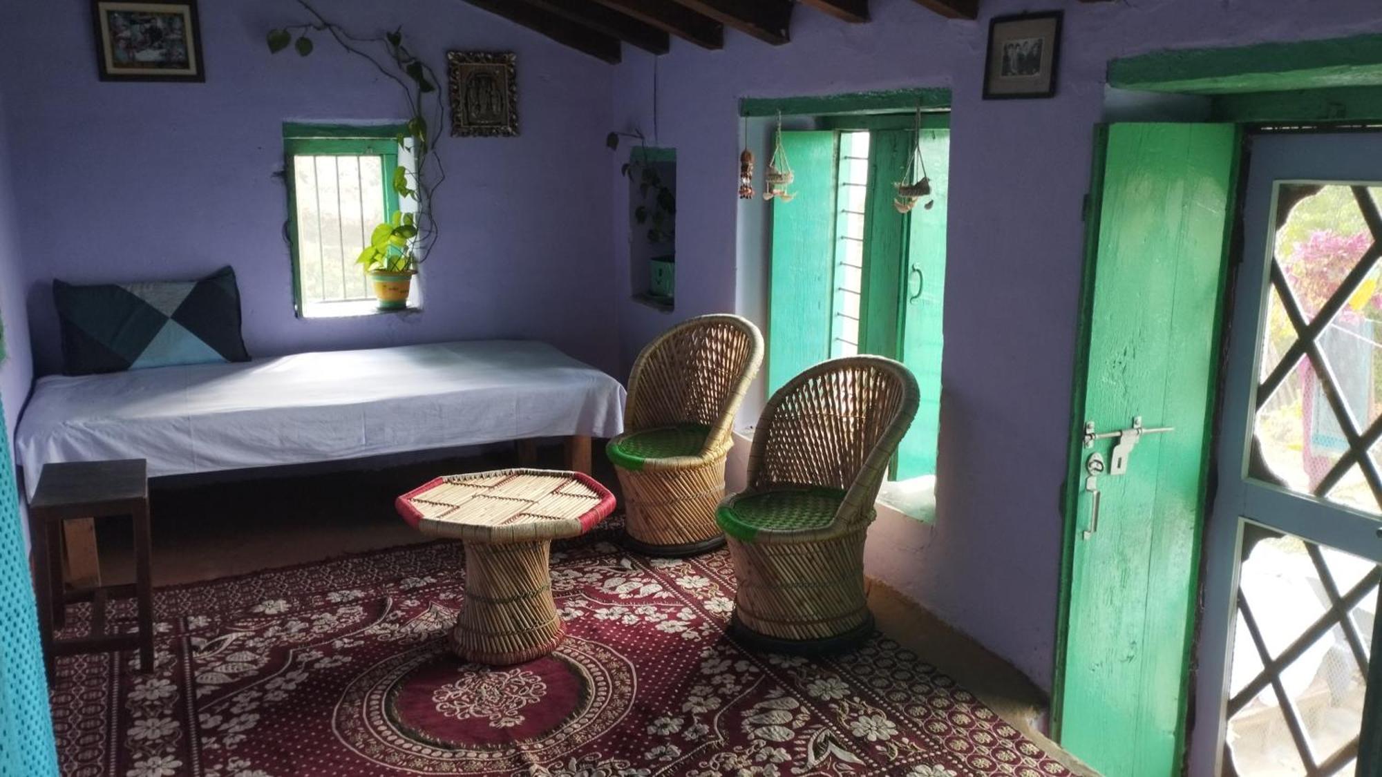 Dwarahat Village Farmstay- Babaji'S Cave Habitación foto